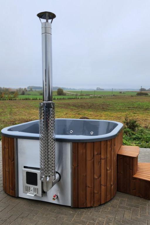 Integrated Square Acrylic Hot Tubs