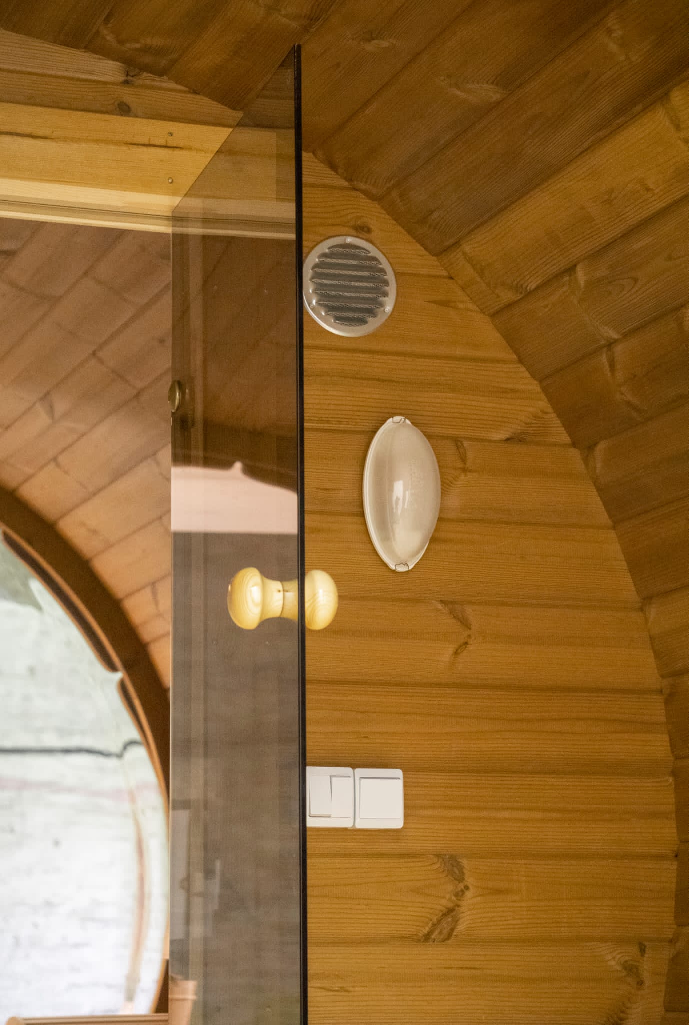 4.5m Panoramic Globe Barrel Sauna With Changing Room & Trailer