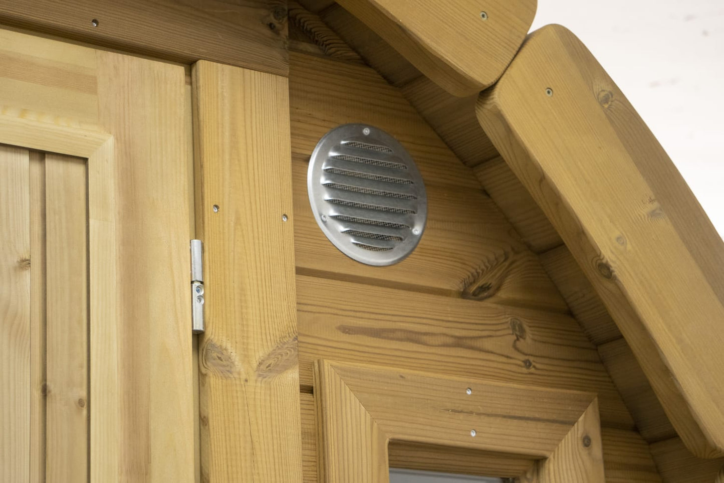 4.5m Panoramic Globe Barrel Sauna With Changing Room & Trailer