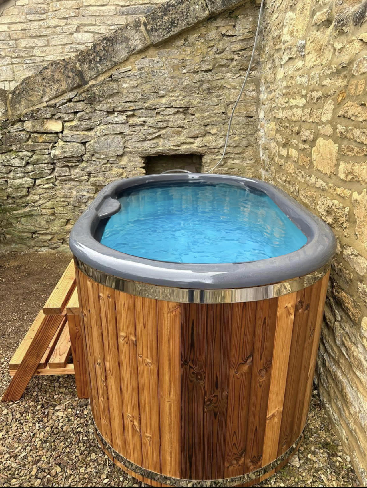 Double Dipper Thermo Wood Ice Bath with Filter / Chiller Unit