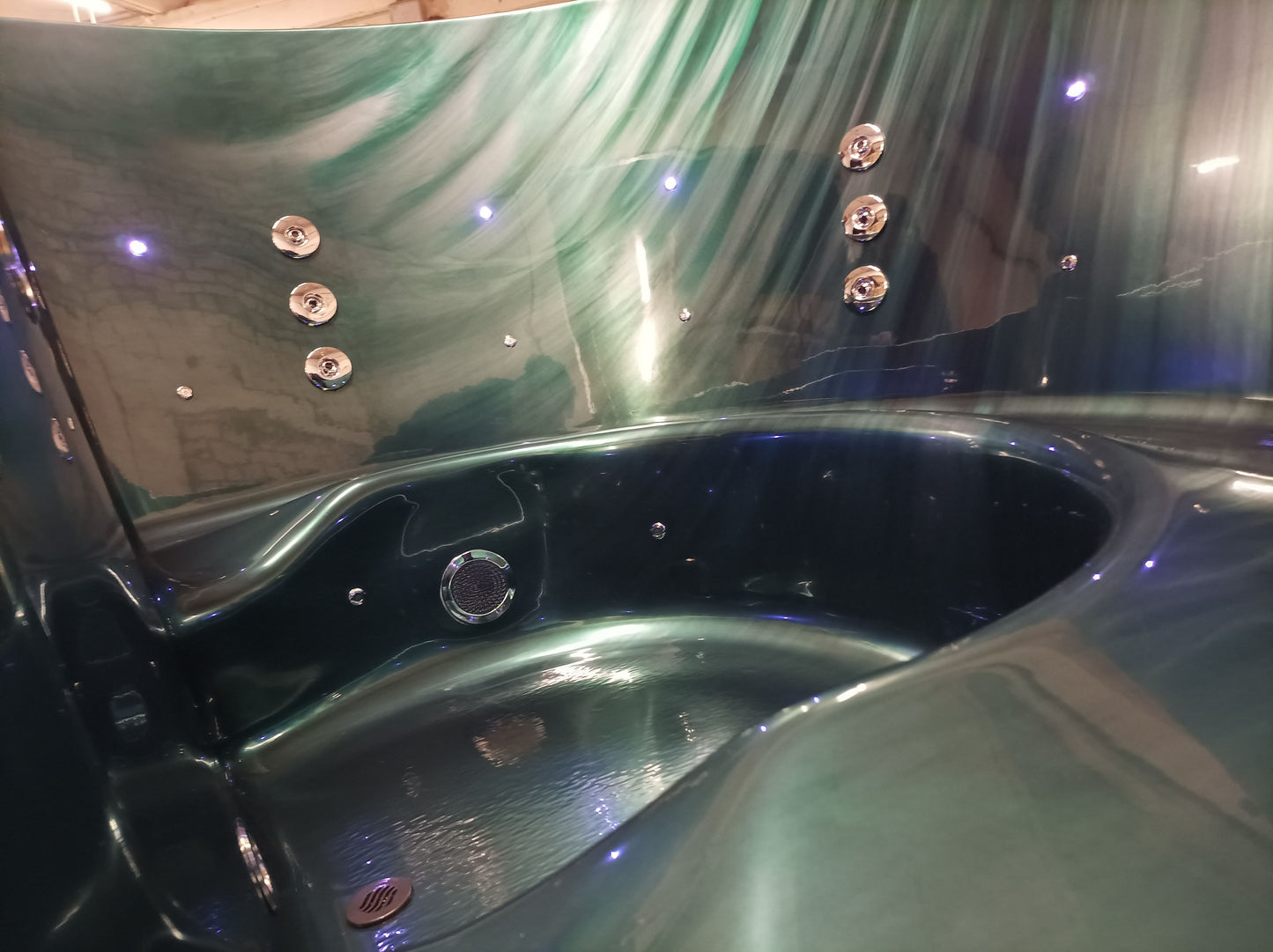 Wide Hot Tub & Spa