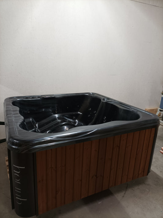 Hot Tubs & Spas