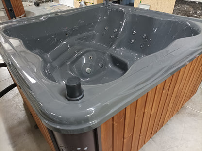 Wide Hot Tub & Spa